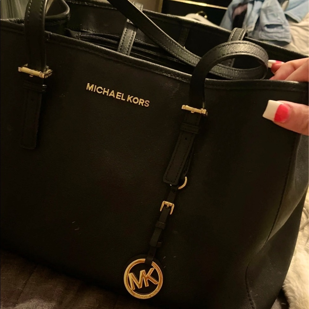 Michael KOrs Black purse